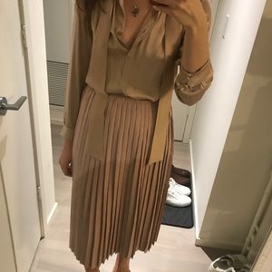 Tomorrowland blush pink faux suede pleated skirt